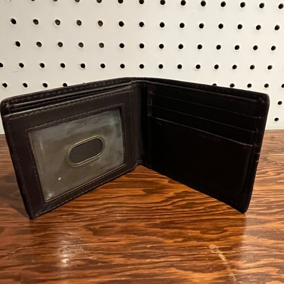 Dickies Wallet Brown With Middle Fold - Picture 2 of 6